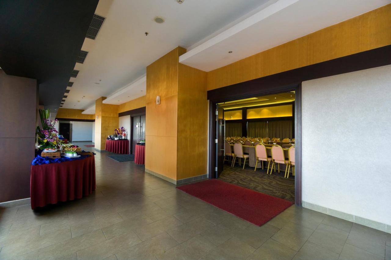 Quest Hotel Kuta By Aston Zewnętrze zdjęcie